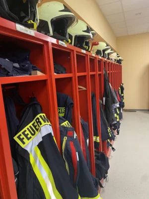 Foto des Albums: Besuch bei der Feuerwehr 🚒 Kl. 1a + 1b