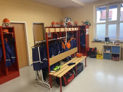 Foto des Albums: Besuch bei der Feuerwehr 🚒 Kl. 1a + 1b