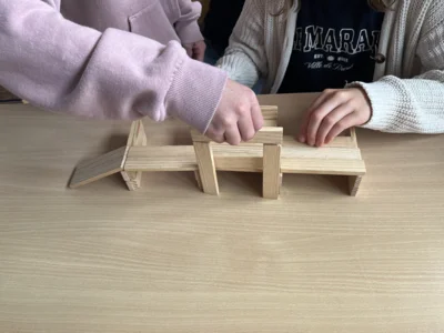 Br&uuml;cken aus KAPLA-Steinen 