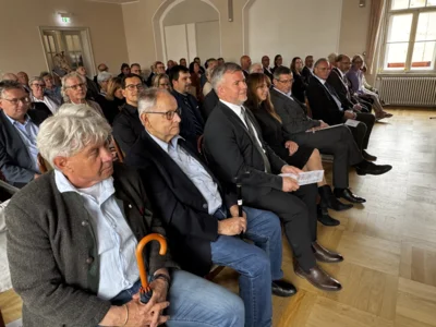 Foto des Albums: Verleihung der Ehrenmedaille an Burkhard Schultz