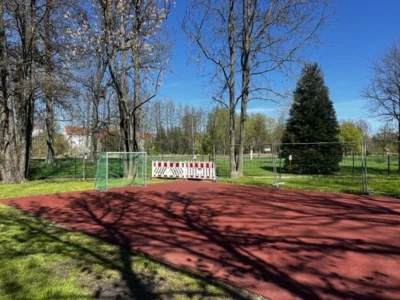 Au&szlig;enanlagen Hort Angerkids M&uuml;geln  (Bild vergr&ouml;&szlig;ern)