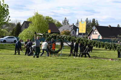Foto des Albums: 30.04.26 Maibaum aufstellen und Tanz in den Mai