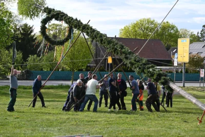 Foto des Albums: 30.04.26 Maibaum aufstellen und Tanz in den Mai