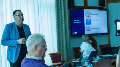 Referent Marketing Jochen Rehbein informierte auf der Pr&auml;sidiumstagung am Vortag &uuml;ber seinen Arbeitsbereich. 