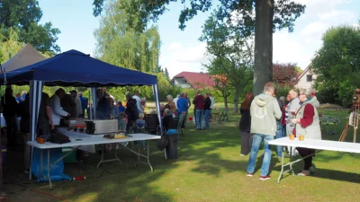 Besucher  (Bild vergr&ouml;&szlig;ern)