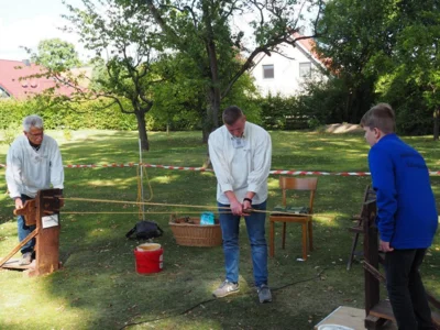 Seiler der Handwerkergruppe des Heimat- & Kulturvereins Gro&szlig; Lafferde  (Bild vergr&ouml;&szlig;ern)
