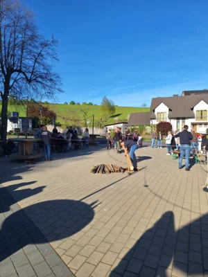 Foto des Albums: Maibaumaufstellen und Übergabe Jugenflamme Teil 1