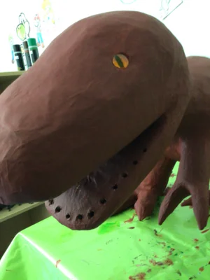 Foto des Albums: Ein Dino entsteht im Hort