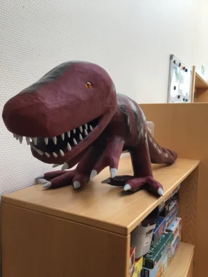 Fotoalbum Ein Dino entsteht im Hort