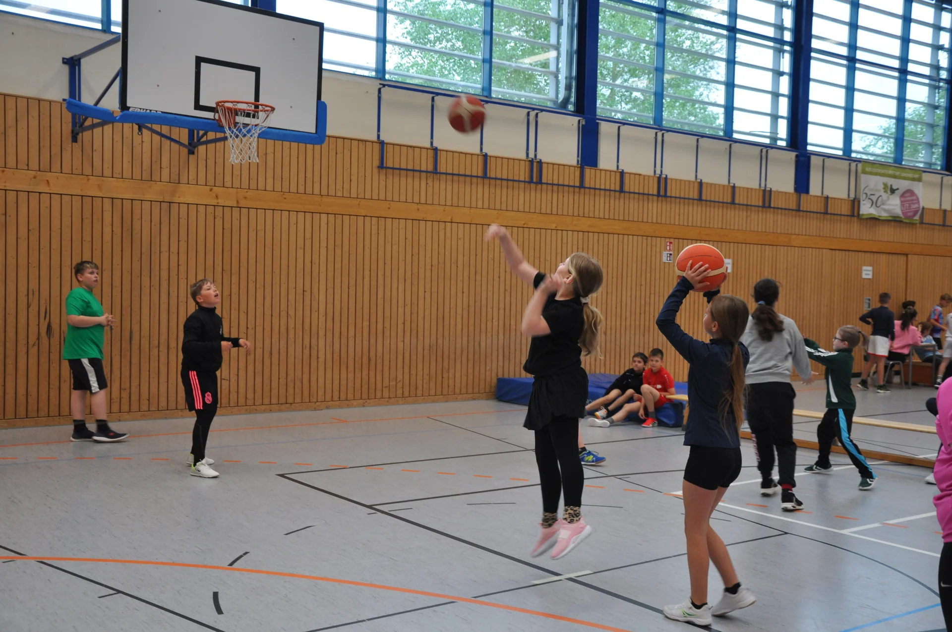 Bild: Sportfest der 5. und 6. Klassen