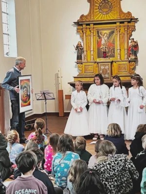 Foto des Albums: Dankgottesdienst am ersten Schultag nach der Kommunionfeier