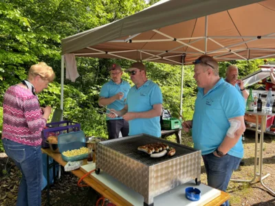 Fotoalbum Wanderfreude, Bratwurstduft und Sonnenuntergang an der neuen Liegebank