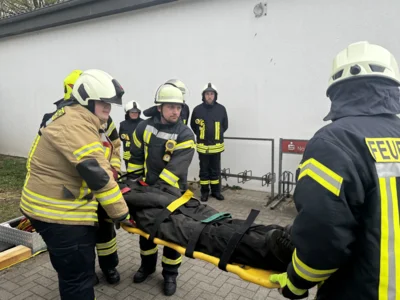 Vorschaubild: Rettung der verletzten Person