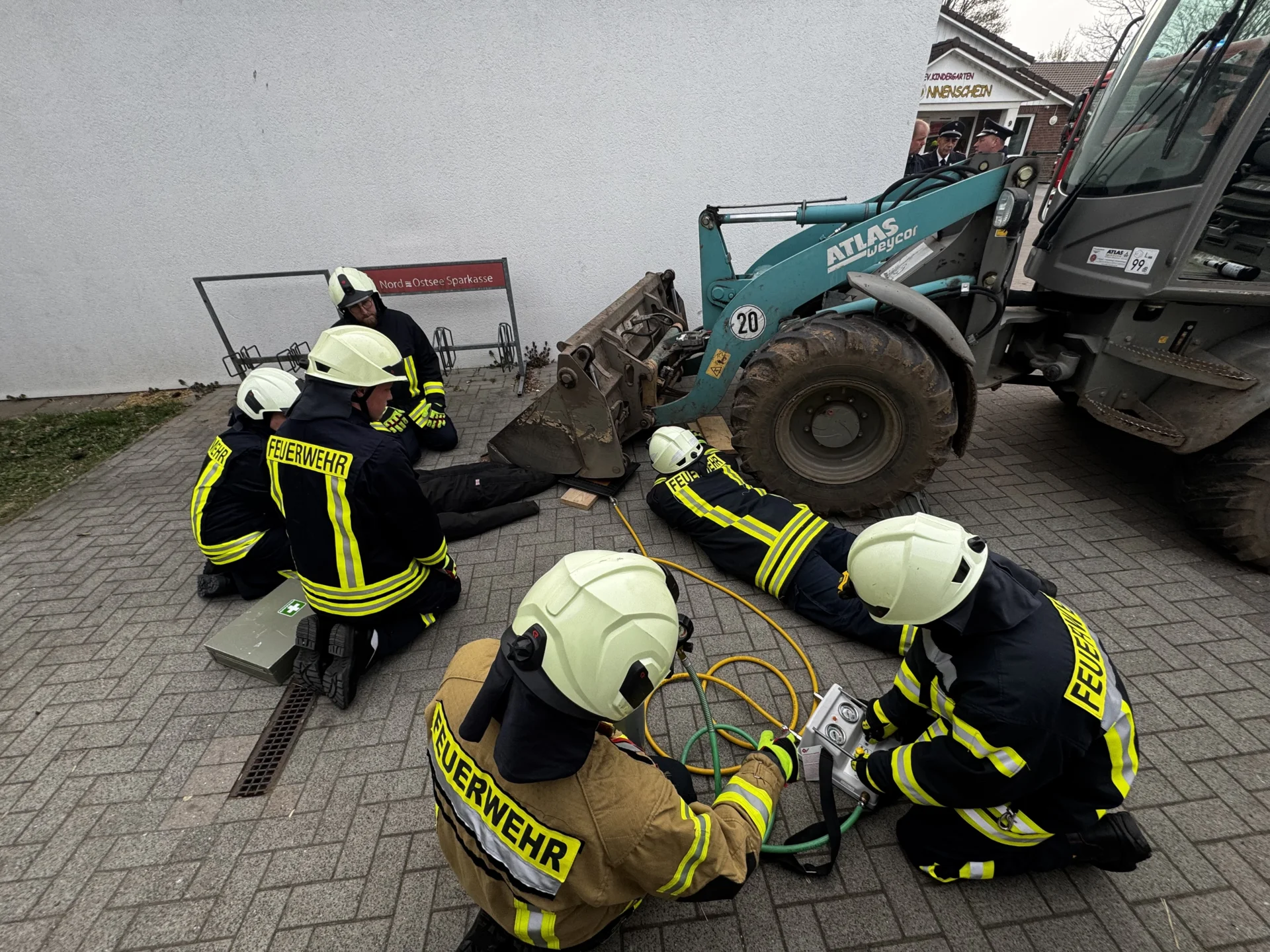 Bild: Einsatz von Hebekissen