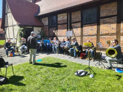 Nachterstedter Blechpuster  (Bild vergr&ouml;&szlig;ern)