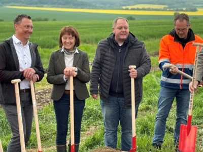 Foto des Albums: Spatenstich Radweg Ballenstedt-Ermsleben