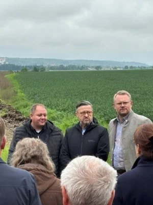 Foto des Albums: Spatenstich Radweg Ballenstedt-Ermsleben