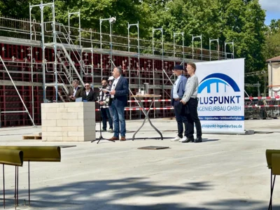 Foto des Albums: Fotoalbum zur Grundsteinlegung für die neue Sporthalle der Oberschule Falkensee