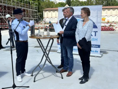 Foto des Albums: Fotoalbum zur Grundsteinlegung für die neue Sporthalle der Oberschule Falkensee
