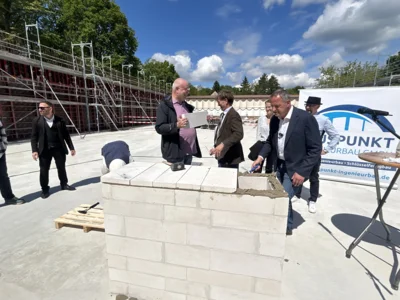Foto des Albums: Fotoalbum zur Grundsteinlegung für die neue Sporthalle der Oberschule Falkensee