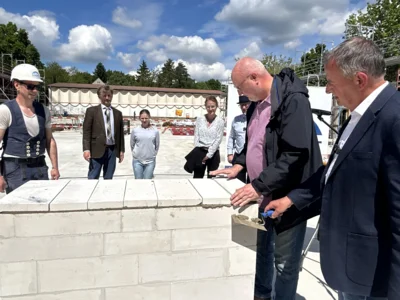 Foto des Albums: Fotoalbum zur Grundsteinlegung für die neue Sporthalle der Oberschule Falkensee