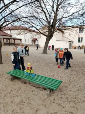 Foto des Albums: Hortgeburtstag trifft Osterhasen