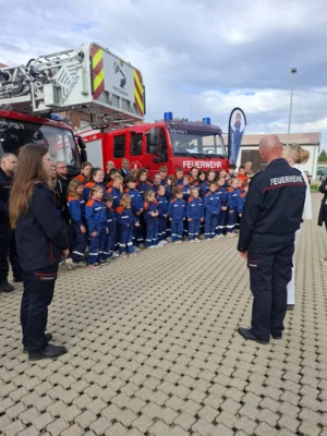 Fotoalbum Scheckübergabe Jugendfeuerwehren Stadt Pritzwalk