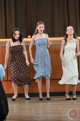 Foto des Albums: Die Theater AG spielt Leonce und Lena nach Georg Büchner