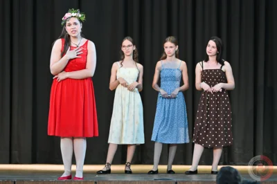 Foto des Albums: Die Theater AG spielt Leonce und Lena nach Georg Büchner