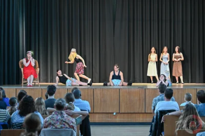 Foto des Albums: Die Theater AG spielt Leonce und Lena nach Georg Büchner