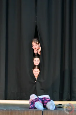 Foto des Albums: Die Theater AG spielt Leonce und Lena nach Georg Büchner