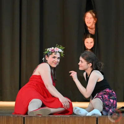 Foto des Albums: Die Theater AG spielt Leonce und Lena nach Georg Büchner