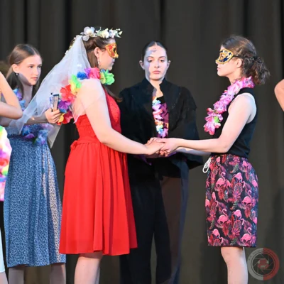 Foto des Albums: Die Theater AG spielt Leonce und Lena nach Georg Büchner