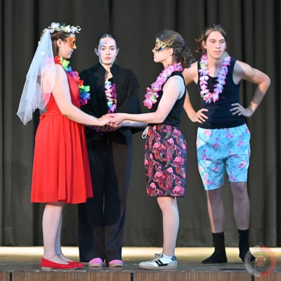 Foto des Albums: Die Theater AG spielt Leonce und Lena nach Georg Büchner