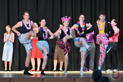 Foto des Albums: Die Theater AG spielt Leonce und Lena nach Georg Büchner