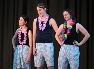 Foto des Albums: Die Theater AG spielt Leonce und Lena nach Georg Büchner