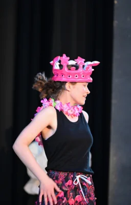 Foto des Albums: Die Theater AG spielt Leonce und Lena nach Georg Büchner