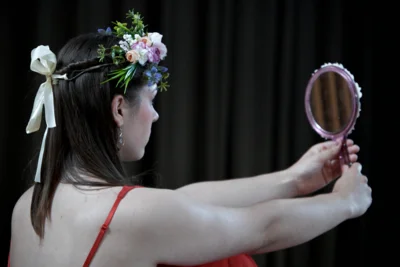 Foto des Albums: Die Theater AG spielt Leonce und Lena nach Georg Büchner