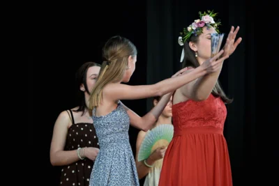 Foto des Albums: Die Theater AG spielt Leonce und Lena nach Georg Büchner