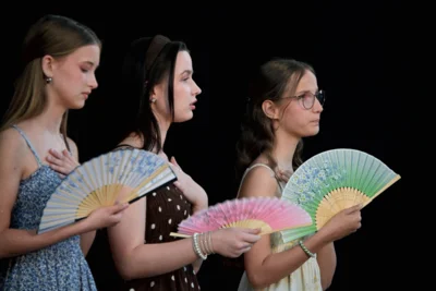 Foto des Albums: Die Theater AG spielt Leonce und Lena nach Georg Büchner