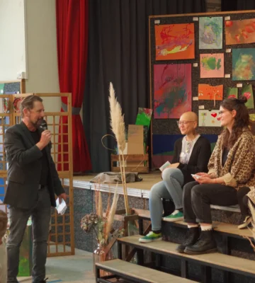 Foto des Albums: Kleine Hände, große Kreativität – Kunstausstellung der Kita Sternensegler begeis-tert zahlreiche Gäste