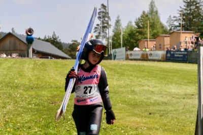 2026-05-24 Pfingstspringen Bischofsgr&uuml;n 27 Sucher Maya(c) Stefi   Justus Linke  (Bild vergr&ouml;&szlig;ern)