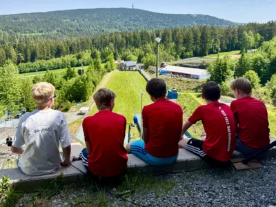 2026-05-24 Pfingstspringen Bischofsgr&uuml;n 3(c) Stefi   Justus Linke  (Bild vergr&ouml;&szlig;ern)