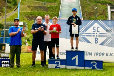 2026-05-24 Pfingstspringen Bischofsgr&uuml;n  5(c) Stefi   Justus Linke  (Bild vergr&ouml;&szlig;ern)