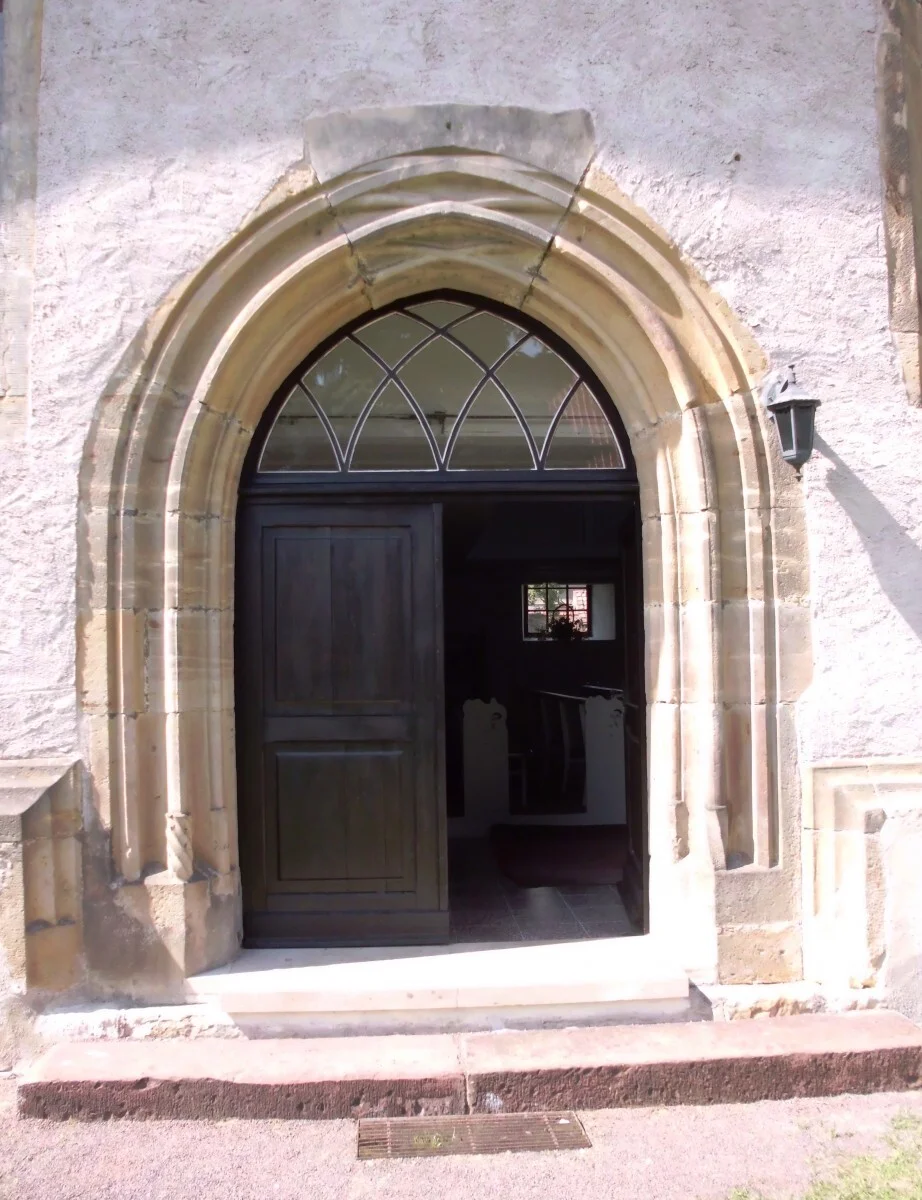 Bild: Portal Kirche St. Petri
