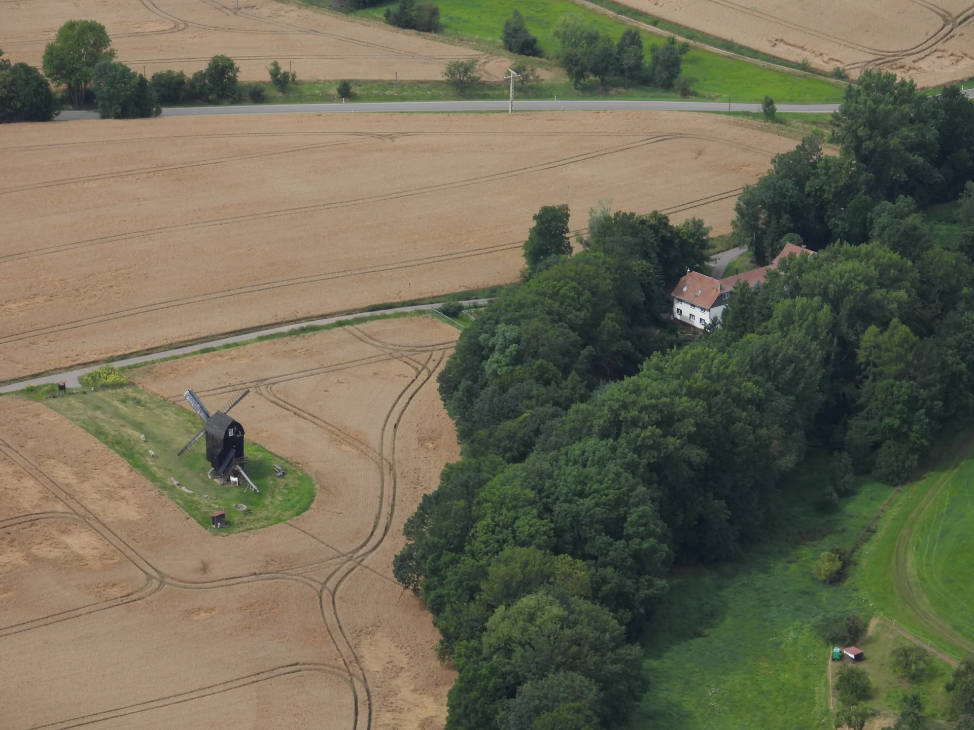 Bild: Die Mühle ist nach der Flügelsanierung seit 2010 wieder voll funktionstüchtig. (Foto René Allstedt)