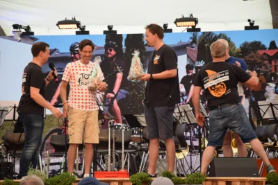 Pr&auml;sente f&uuml;rs Mitmachen vom Musikverein!  (Bild vergr&ouml;&szlig;ern)