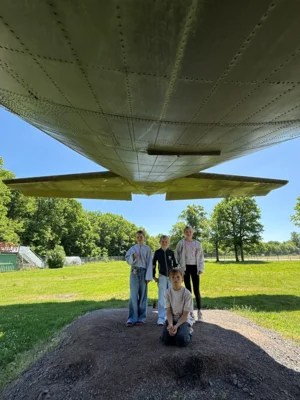 Foto des Albums: Wandertag Klasse 4 Flugplatz in Nobitz