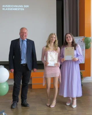 Zeugnisausgabe WuV - 2  (Bild vergr&ouml;&szlig;ern)