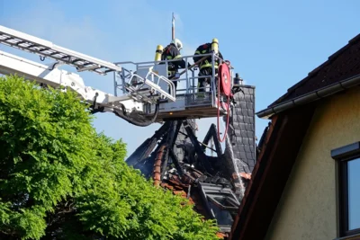Foto des Albums: 270526 Brand Dachstuhl Wböhla
